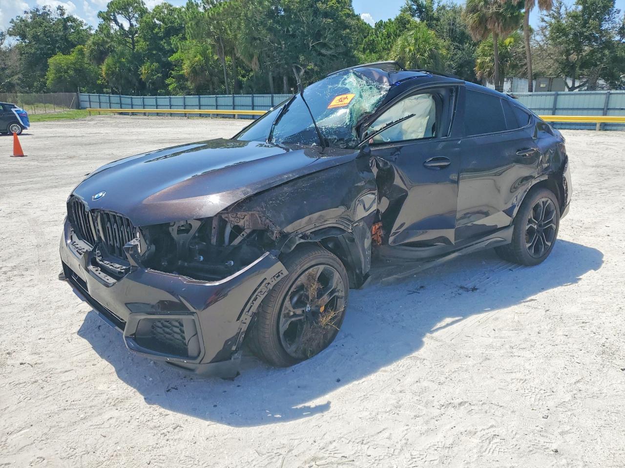 2022 BMW X6 xDrive40i