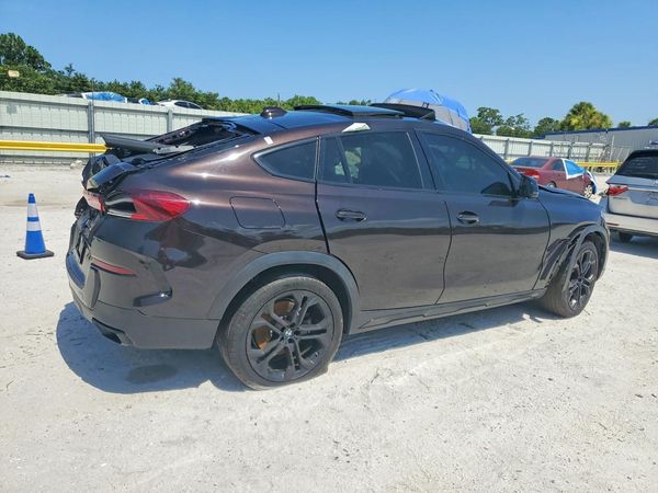 2022 BMW X6 xDrive40i