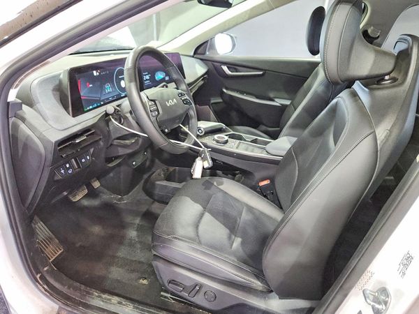 2024 KIA EV6 Light, Wind — DENT