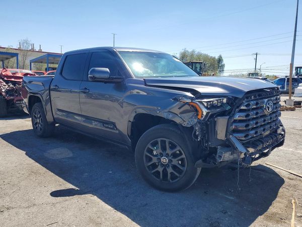 2024 TOYOTA TUNDRA Platinum