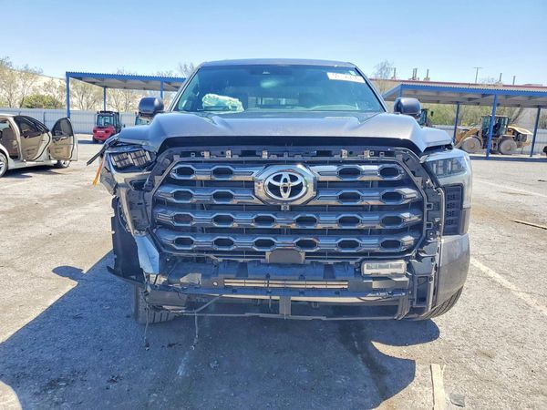2024 TOYOTA TUNDRA Platinum
