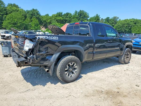 2016 TOYOTA TACOMA