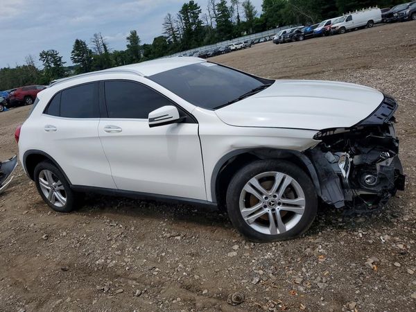 2020 MERCEDES-BENZ GLA GLA250