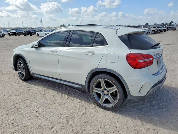 2015 MERCEDES-BENZ GLA