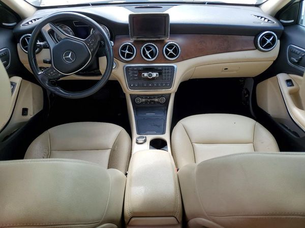 2015 MERCEDES-BENZ GLA
