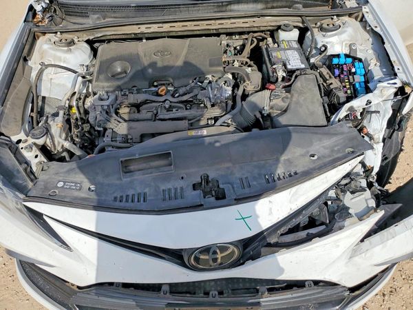 2022 TOYOTA CAMRY LE — Engine bay