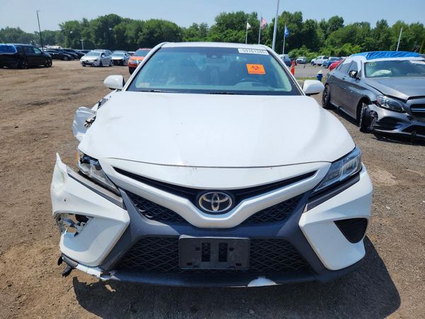 2018 TOYOTA CAMRY