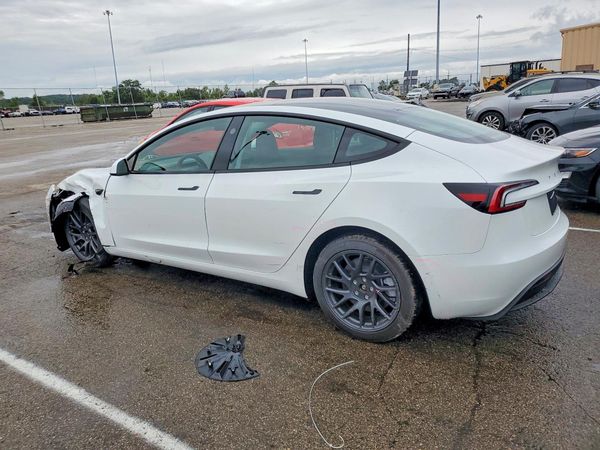 2026 TESLA MODEL 3