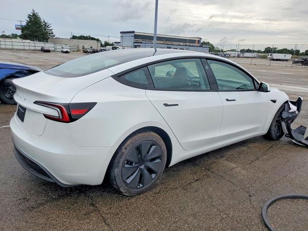 2026 TESLA MODEL 3