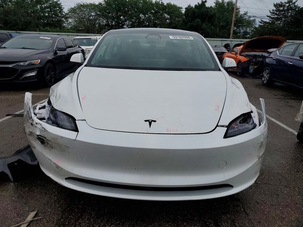 2026 TESLA MODEL 3