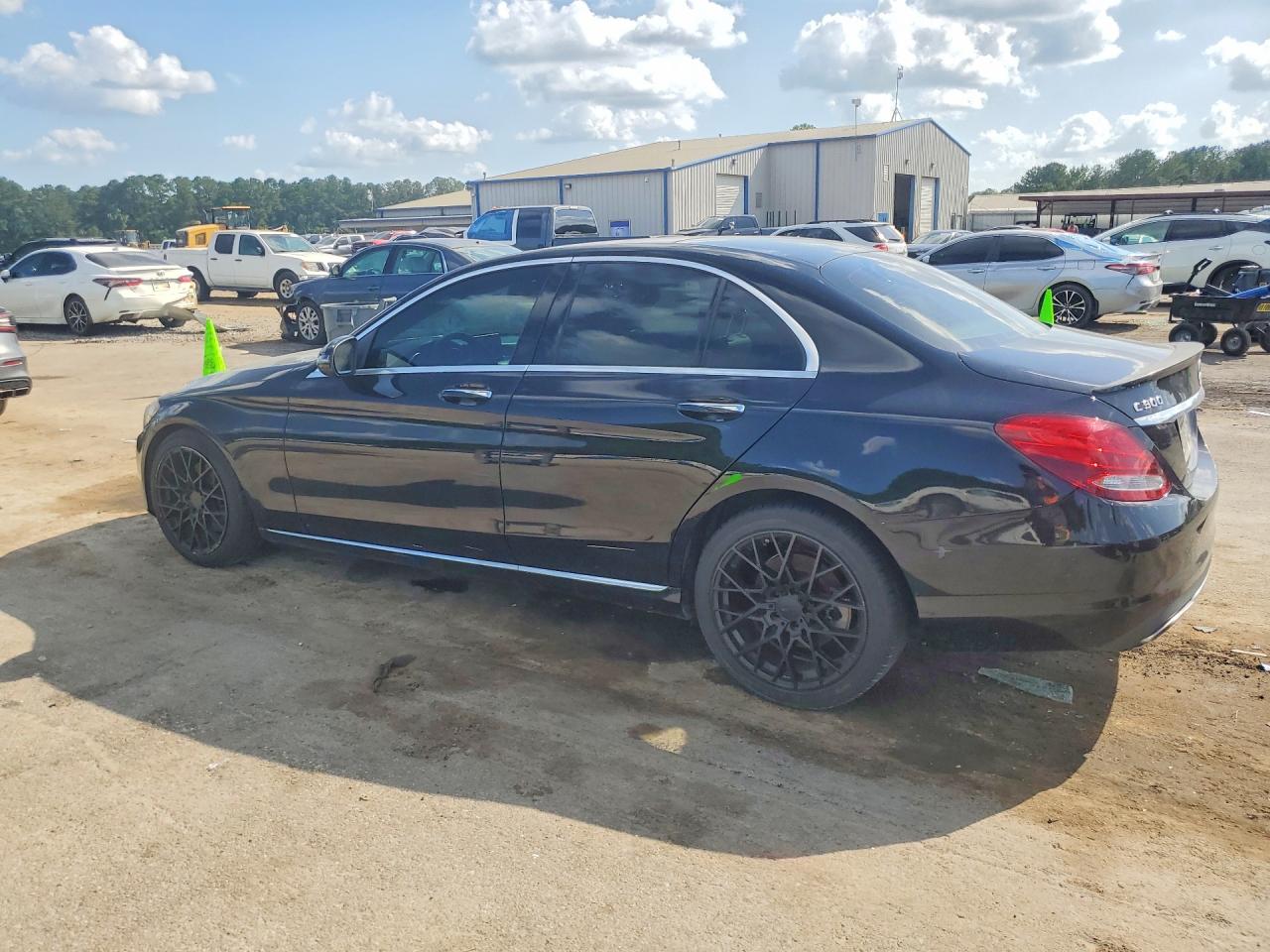 2016 MERCEDES-BENZ C C300
