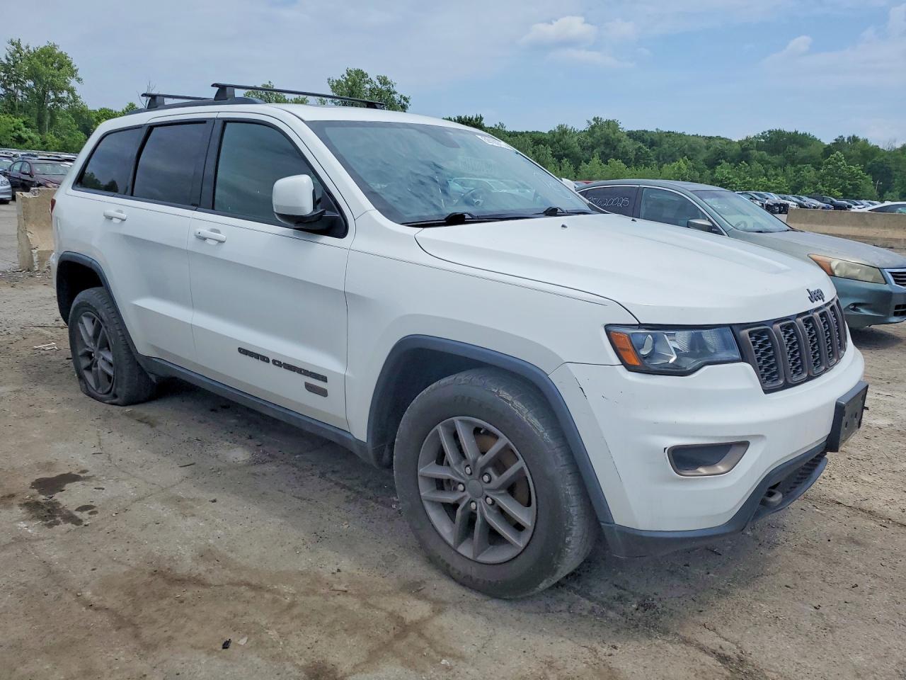 2017 JEEP GRAND CHEROKEE LAREDO 4X4