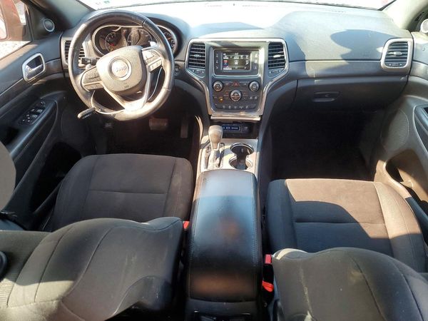 2017 JEEP GRAND CHEROKEE LAREDO 4X2