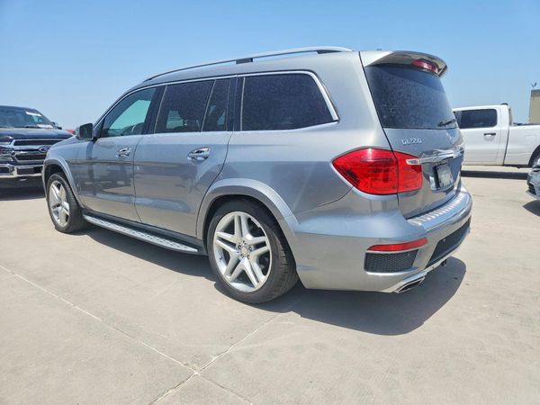 2015 MERCEDES-BENZ GL GL550 4MATIC