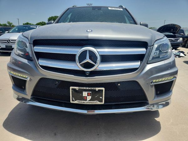 2015 MERCEDES-BENZ GL GL550 4MATIC