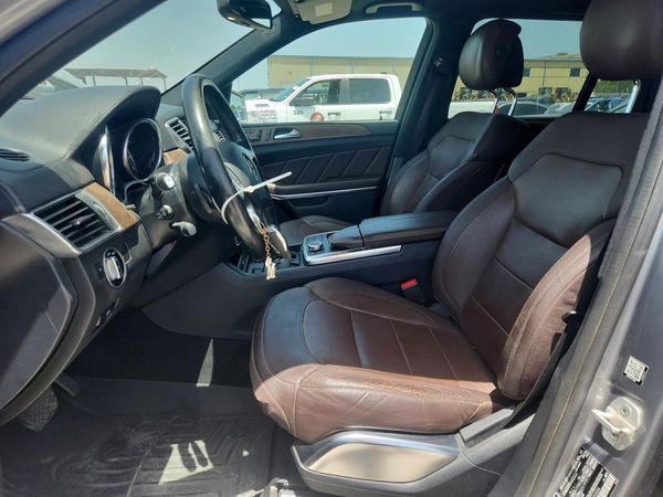 2015 MERCEDES-BENZ GL GL550 4MATIC