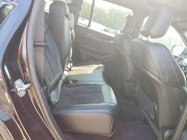 2025 JEEP GRAND CHEROKEE Laredo, Altitude