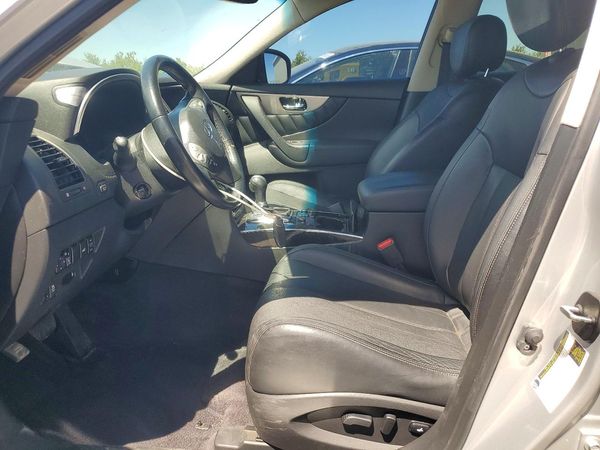 2017 INFINITI QX70