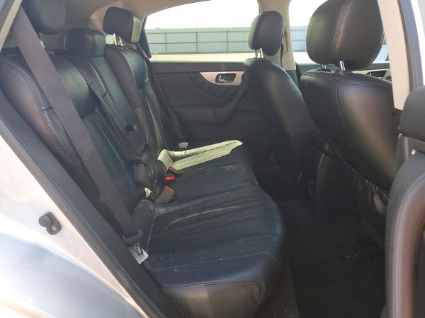2017 INFINITI QX70
