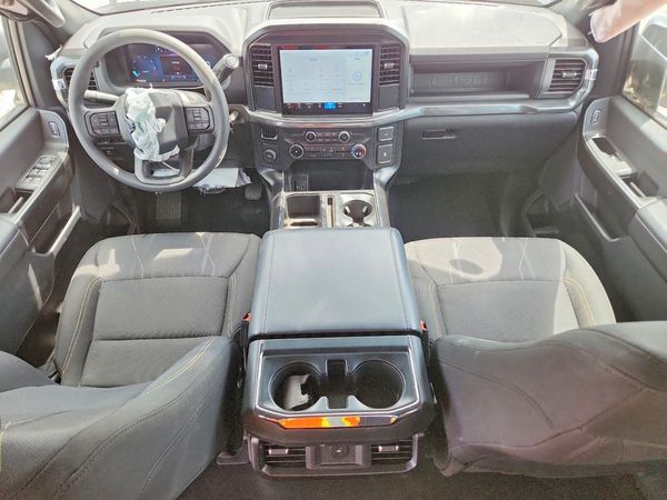 2025 FORD F150 STX