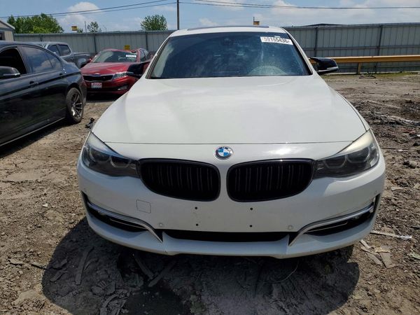 2018 BMW 330 xDrive GT
