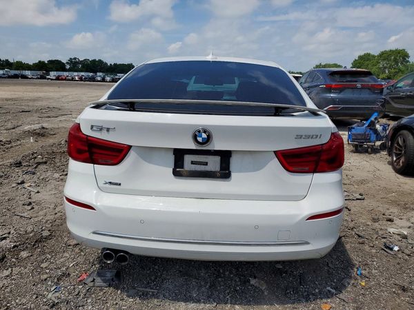 2018 BMW 330 xDrive GT