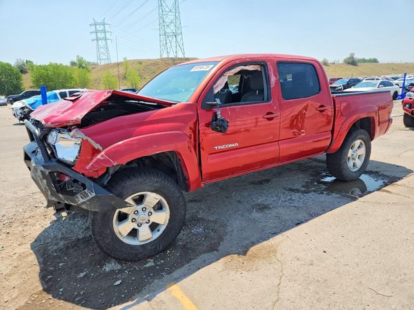 2015 TOYOTA TACOMA Delux Grade