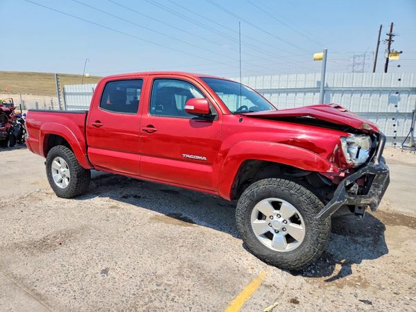 2015 TOYOTA TACOMA Delux Grade