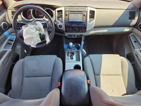 2015 TOYOTA TACOMA Delux Grade
