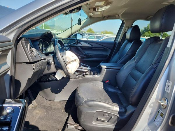 2022 MAZDA CX-9 Touring — DENT