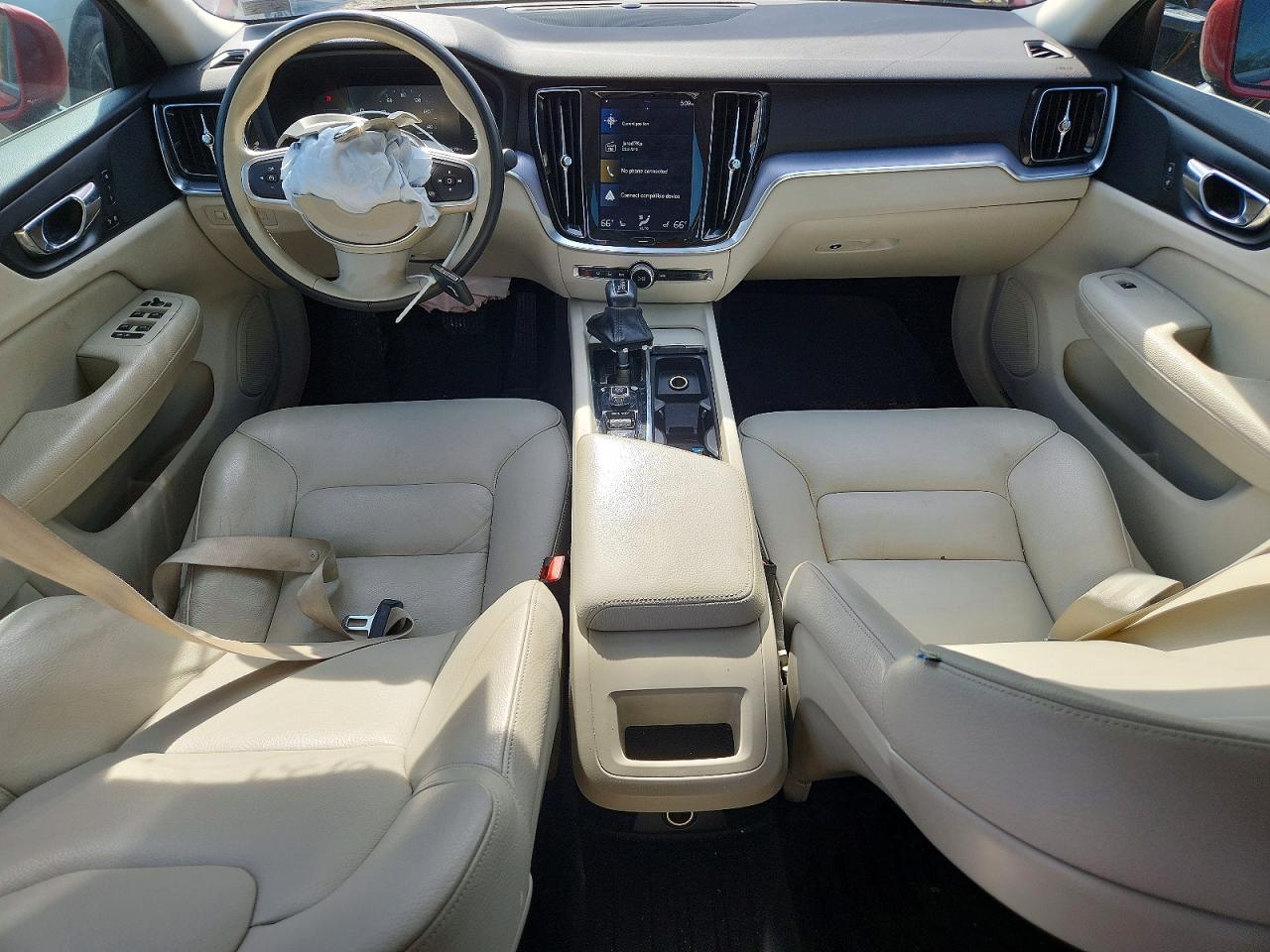 2019 VOLVO S60 Momentum