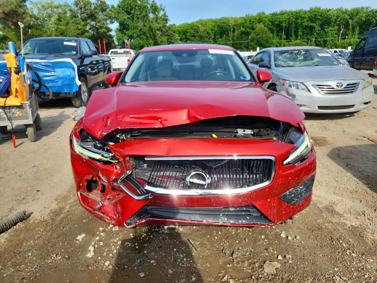 2019 VOLVO S60 Momentum