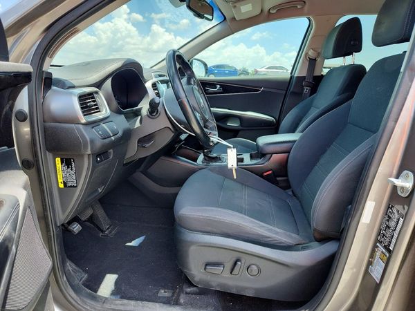 2017 KIA SORENTO L, LX