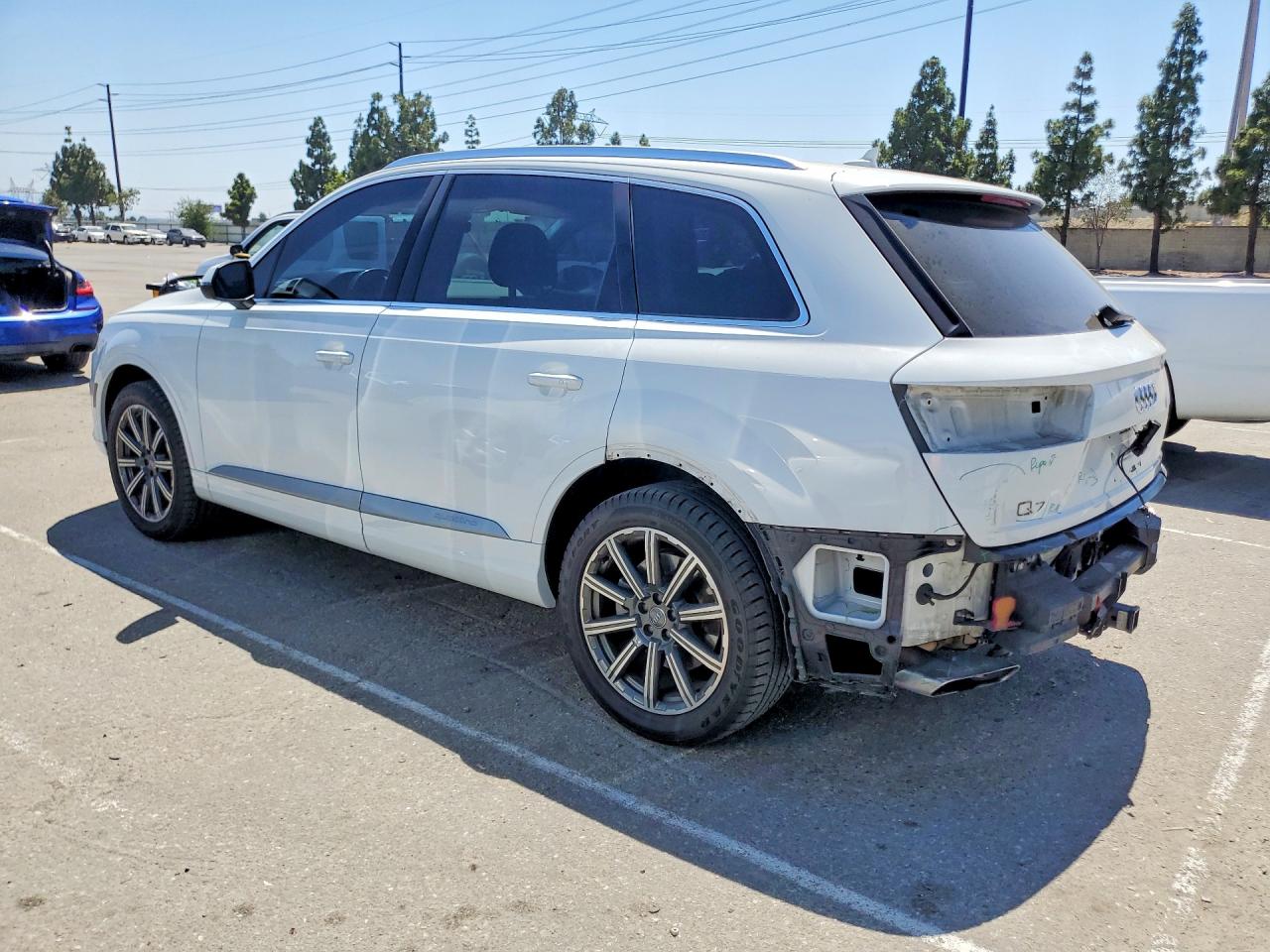 2017 AUDI Q7 quattro Premium Plus