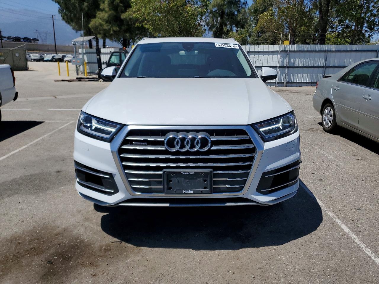 2017 AUDI Q7 quattro Premium Plus