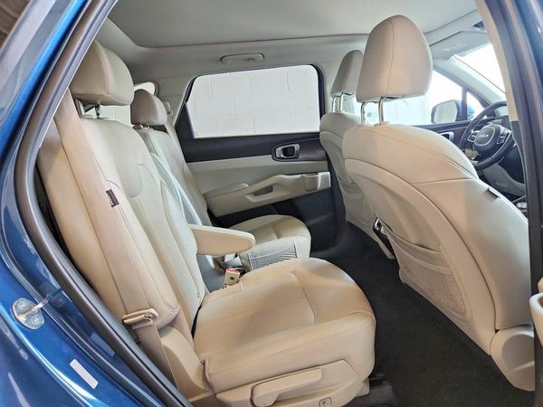 2025 KIA SORENTO