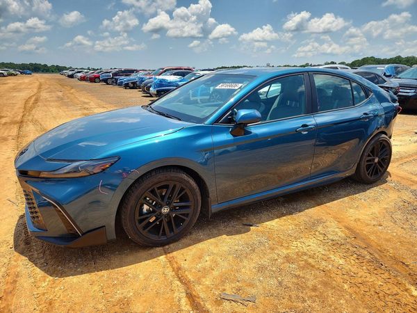 2025 TOYOTA CAMRY