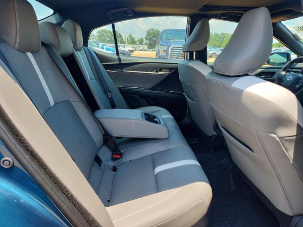 2025 TOYOTA CAMRY