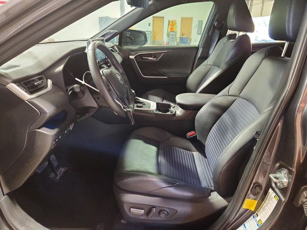 2021 TOYOTA RAV4 XSE HV
