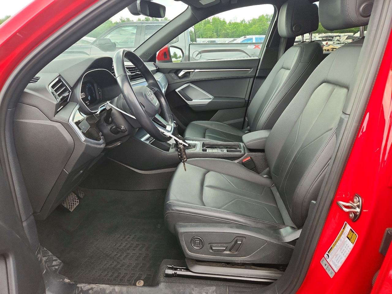 2022 AUDI Q3 quattro Premium