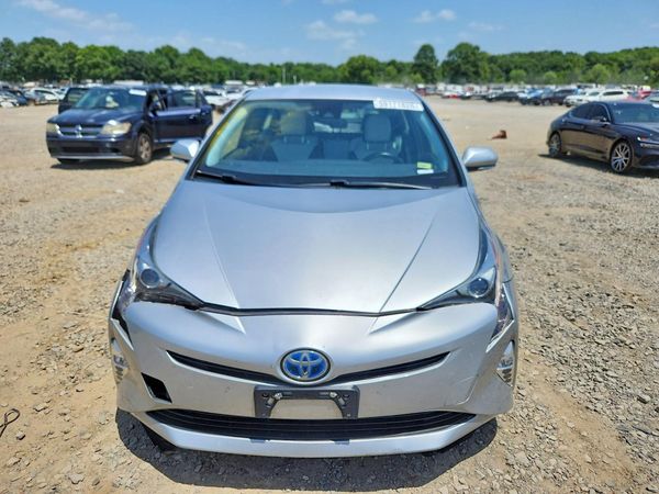 2017 TOYOTA PRIUS