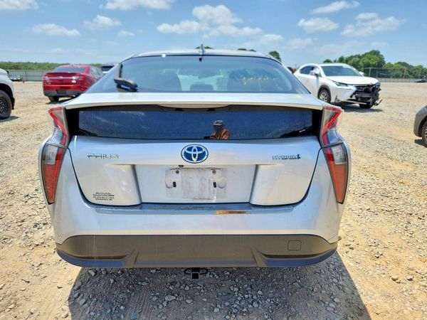 2017 TOYOTA PRIUS