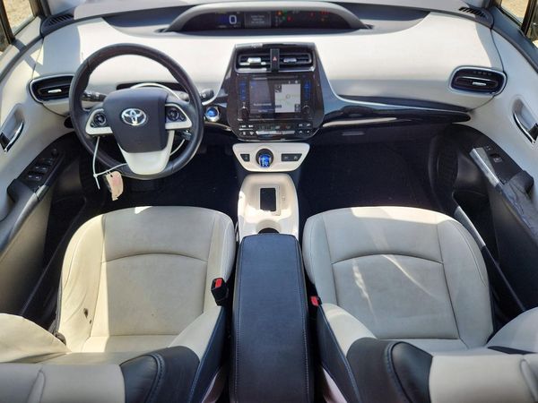2017 TOYOTA PRIUS