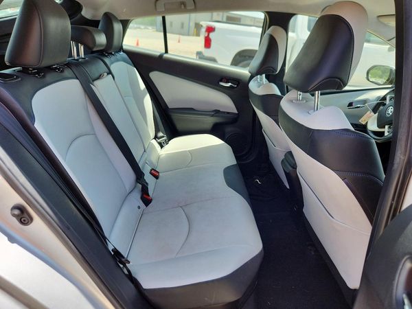 2017 TOYOTA PRIUS