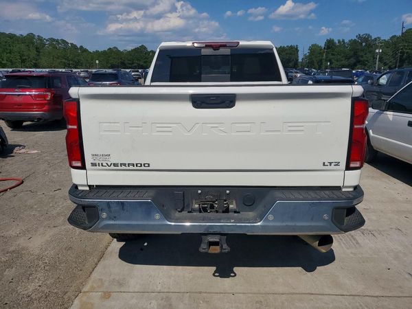 2025 CHEVROLET SILVERADO LTZ