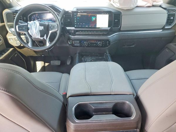 2025 CHEVROLET SILVERADO LTZ