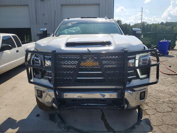 2025 CHEVROLET SILVERADO LTZ