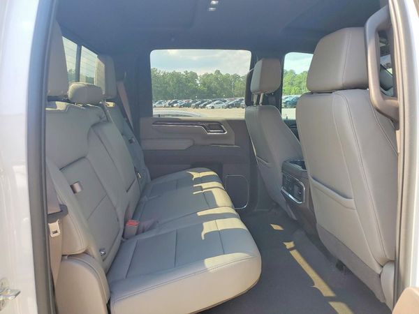 2025 CHEVROLET SILVERADO LTZ