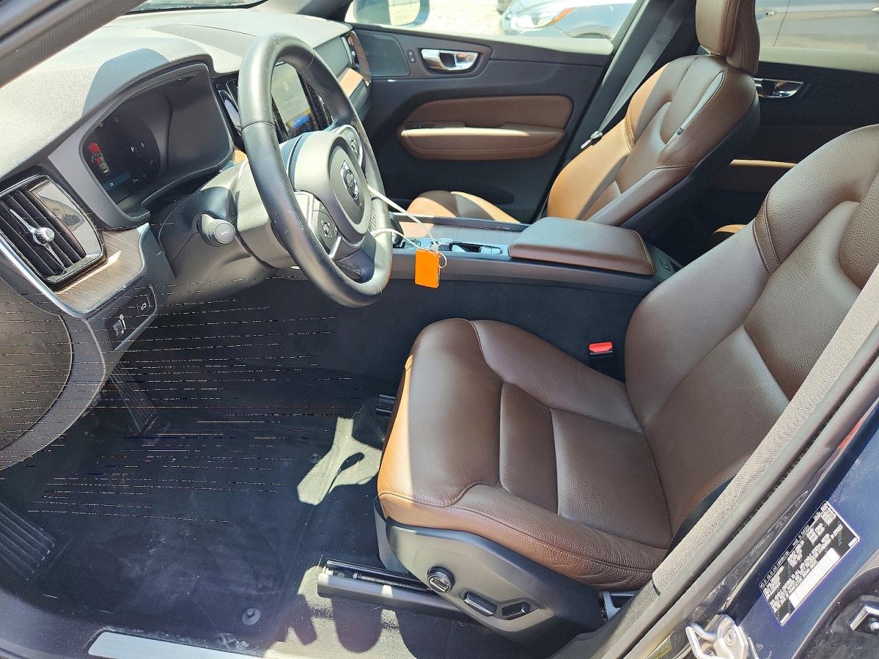 2022 VOLVO XC60 Momentum (excl S60)