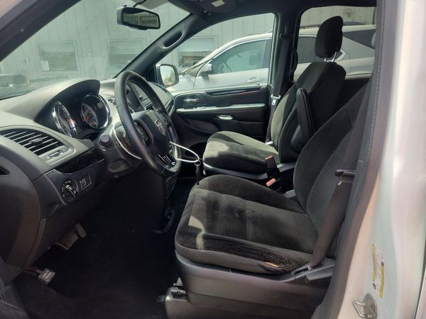 2018 DODGE GRAND CARAVAN SE